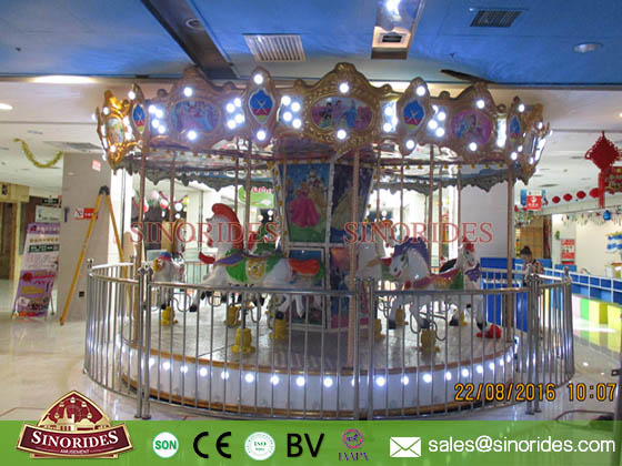 12 seats luxury carousel