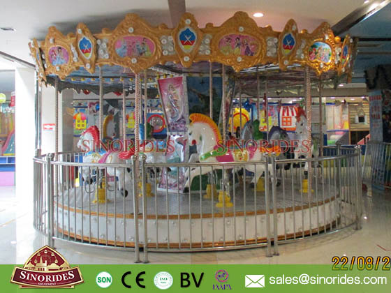 12 seats luxury carousel